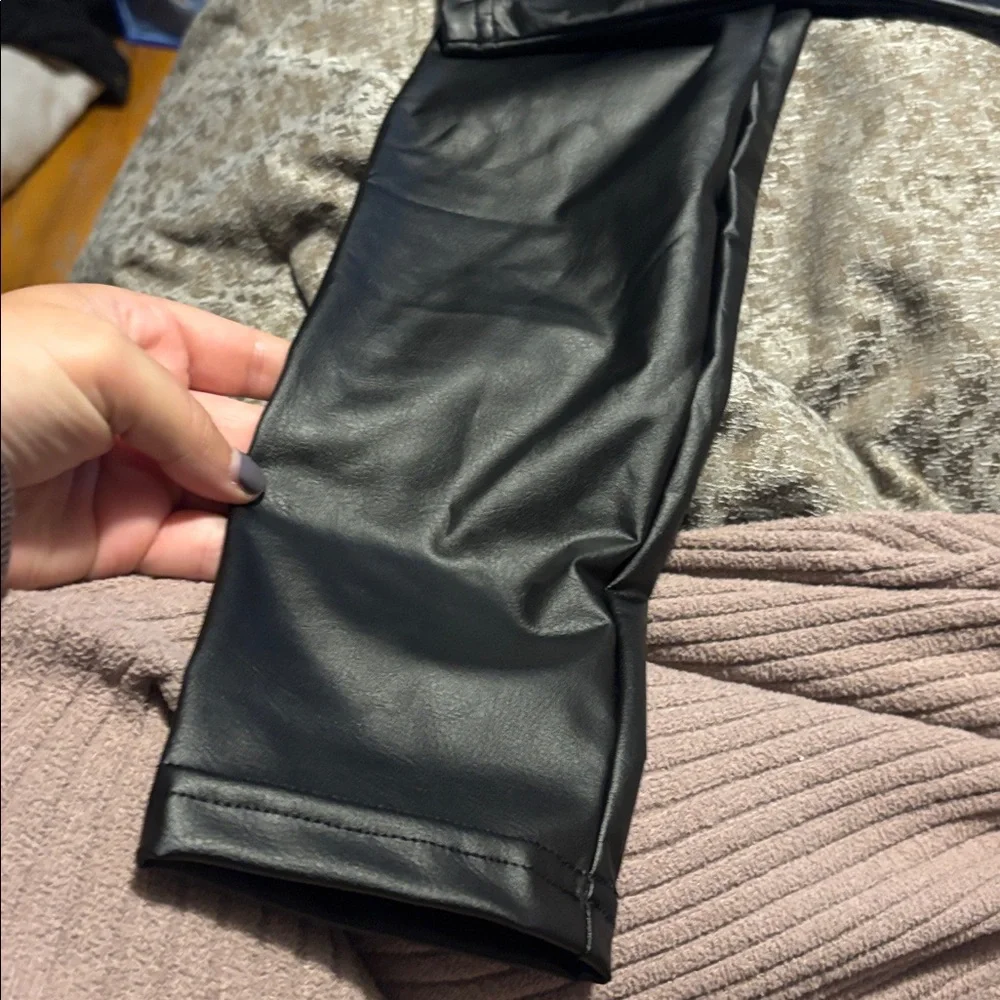 💕NWT! Aerie Black High-Rise Leggings - Picture 3 of 6
